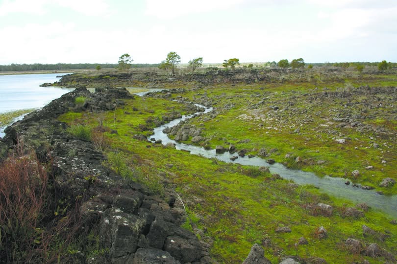 The Gunditjmara People had limited access to their traditional lands, making it hard to care for and protect Country. Parts of the landscape were also separated by different ownership, and the natural water flows—crucial for traditional eel farming—were at risk of being disrupted.