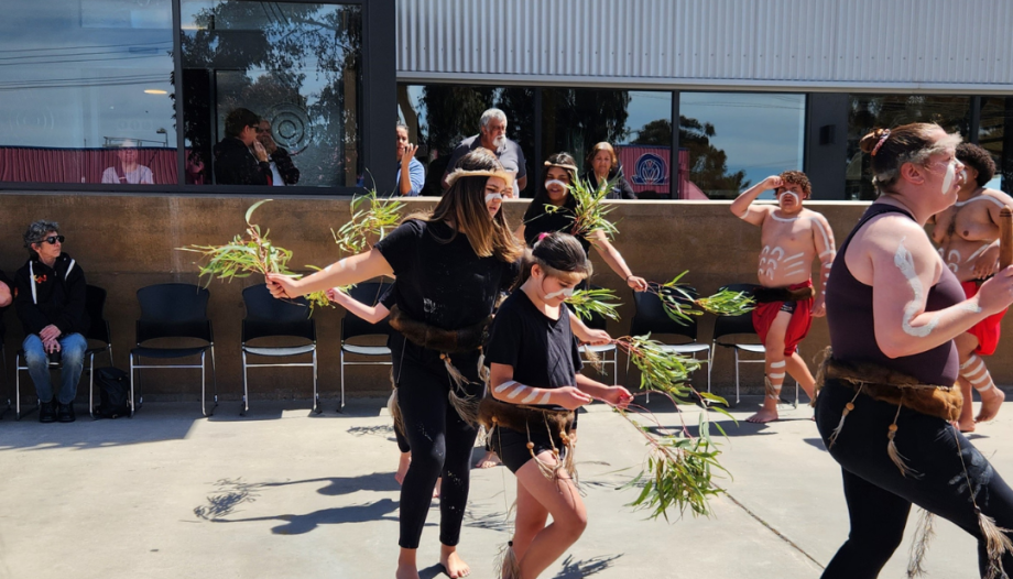 Welcome ceremony with traditional dance at the Dalki Guli Divestment Ceremony.